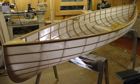  intheboatshed.net/2009/07/22/sean-hartmans-lashed-skin-on-frame-canoe